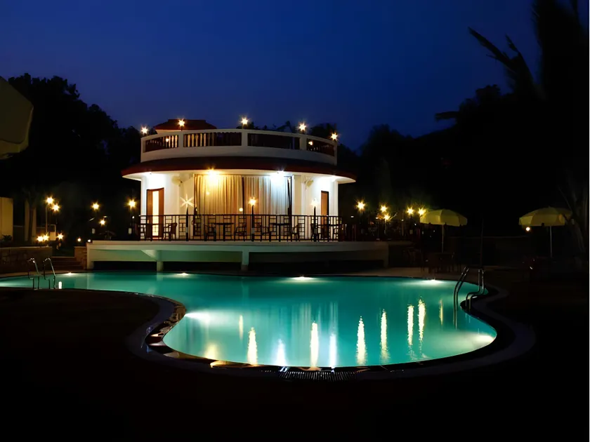 Golden Toff Resort - Image 1