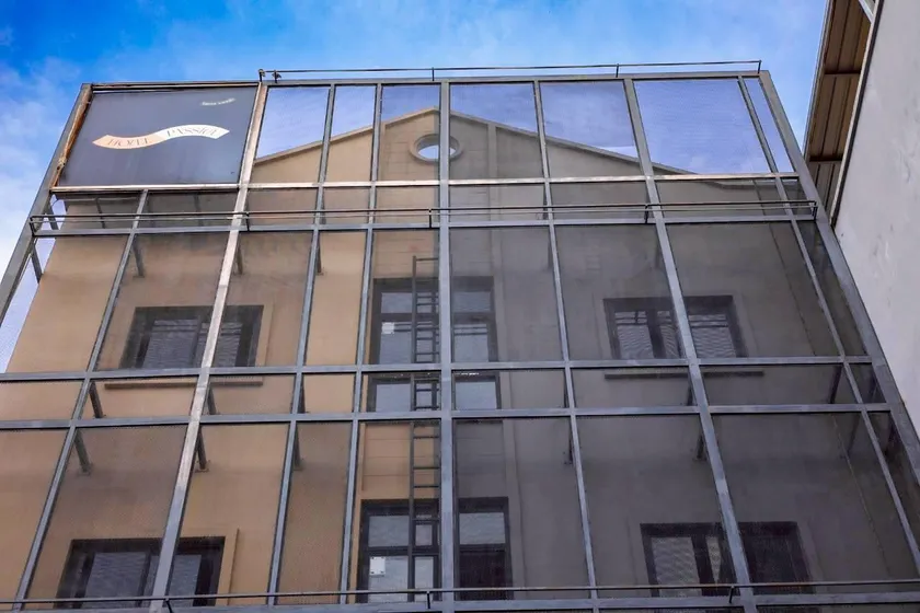 Hotel Passion - Image 1