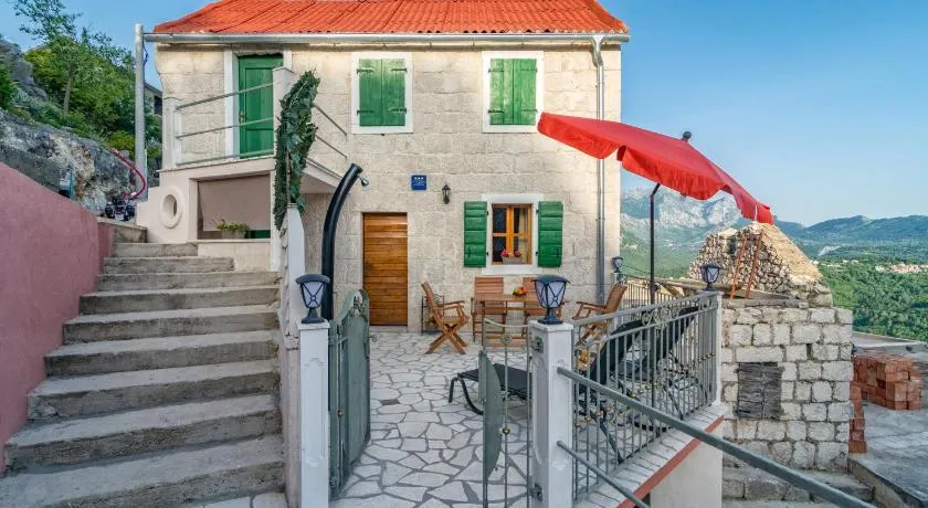 Small house - Image 1