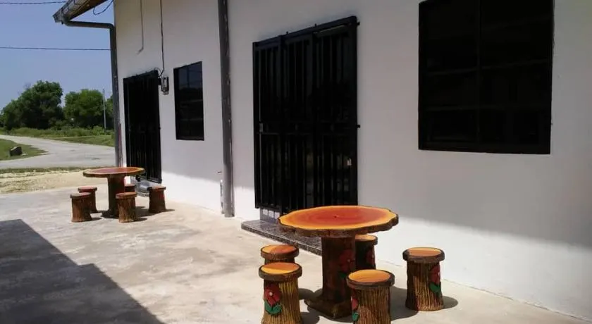 Rehat Penginapan Famili - Image 1