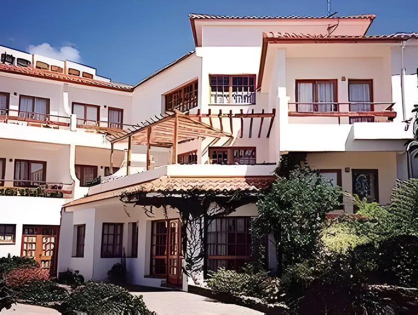 Traineira Vila Ventura Village - Image 1