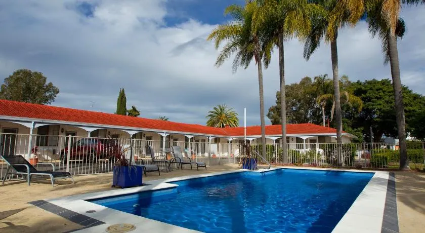 Tuncurry Beach Motel - Image 1