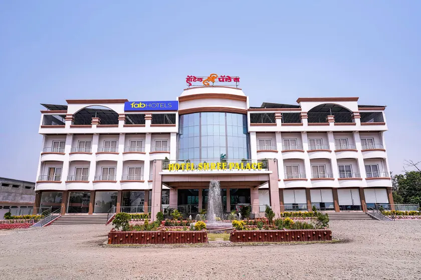 FabHotel Prime Shree Palace - Image 1