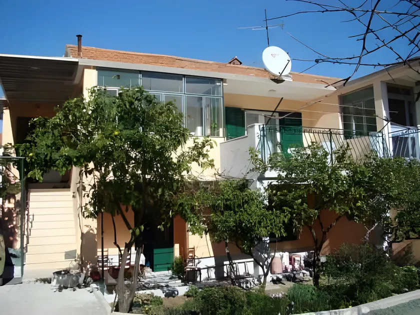 Apartments in Trogir - Image 1