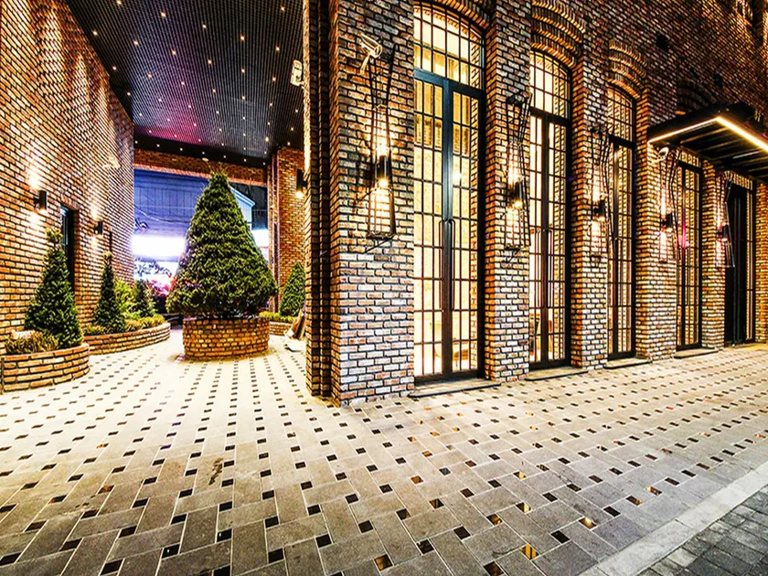 Hotel GMS - Image 1