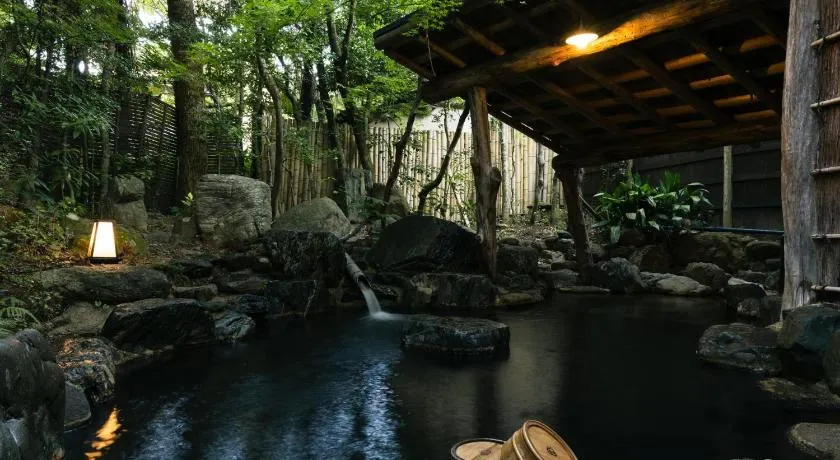明石家 - Image 1