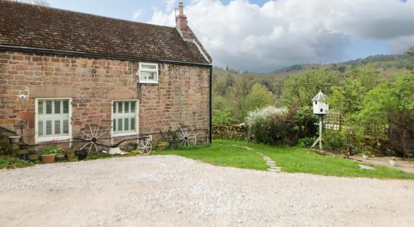 Meadow View Cottage - Image 1