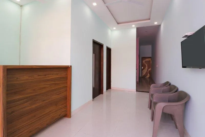OYO 64004 Hotel Kartar - Image 1