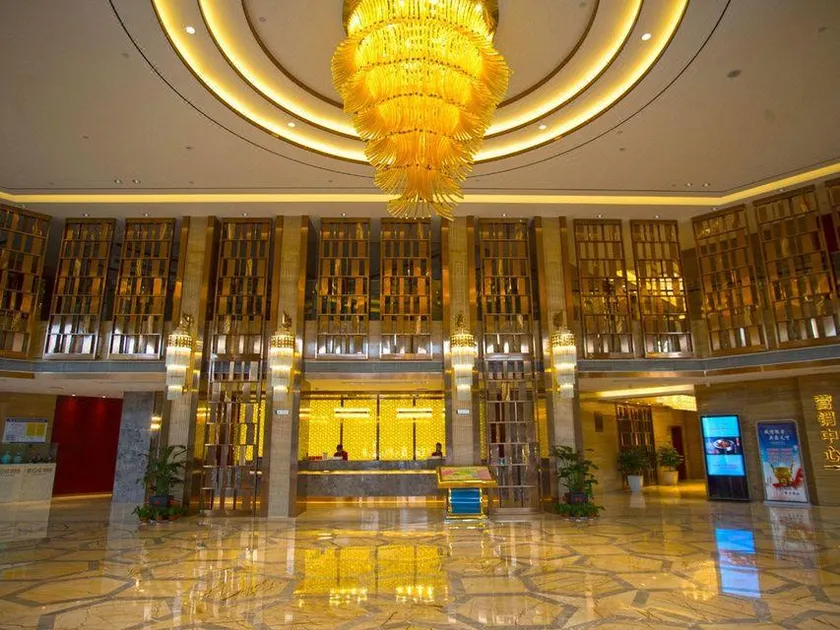 Long Yang International Hotel - Image 1