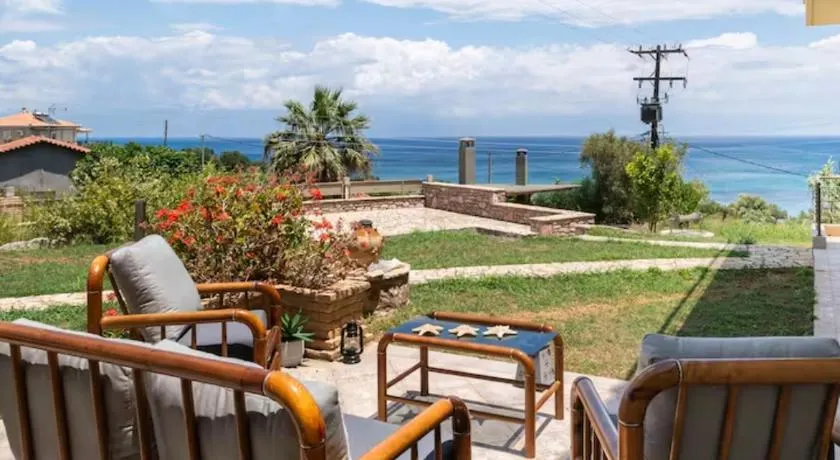 Peroulia Bay View Studio - Image 1