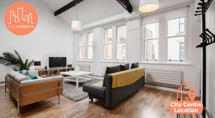 2 Bed Northern Quarter Loft Conversion City Centre - Image 1