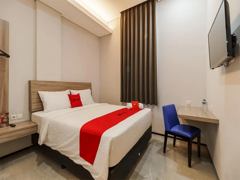 RedDoorz Plus near Senayan City - Image 1