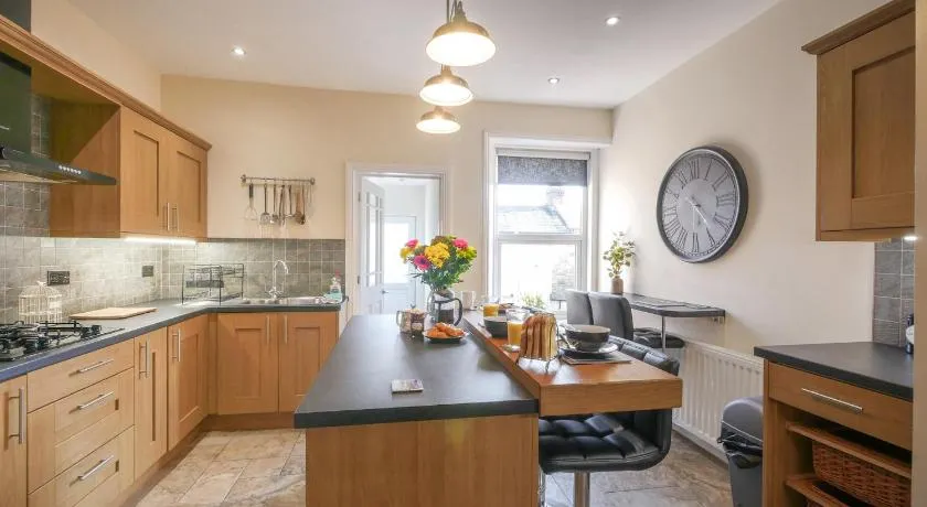 The Abbey Apartment - Image 1