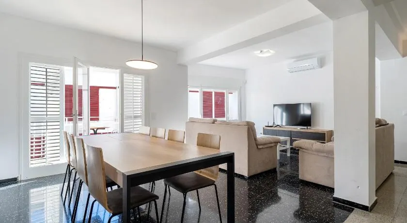 Hauzify I Apartament Riera - Image 1
