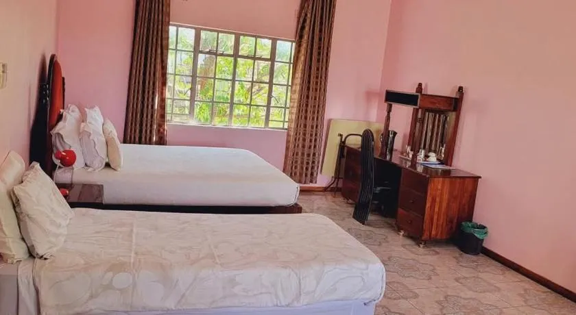 Sentosa Guest House - Image 1