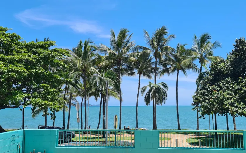 Emthree Seaside Apartments - Image 1