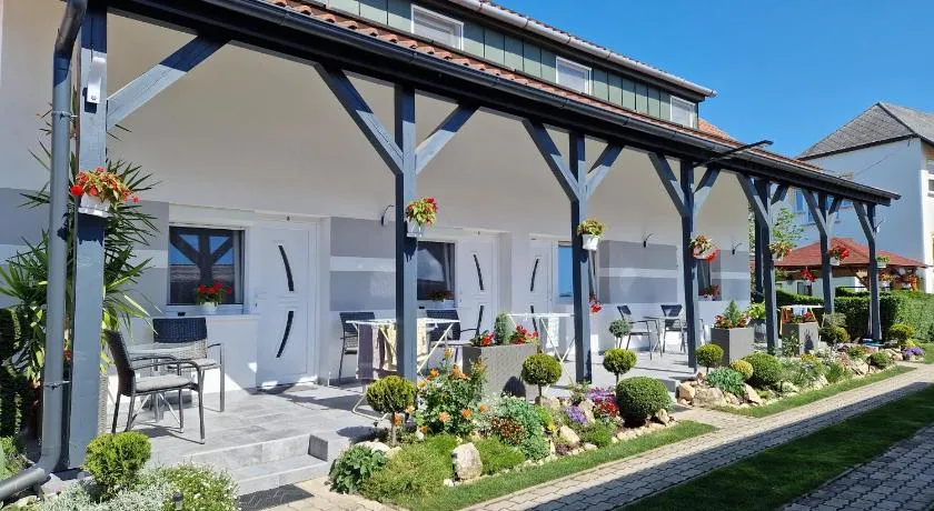 Hajnalka vendégház - Image 1