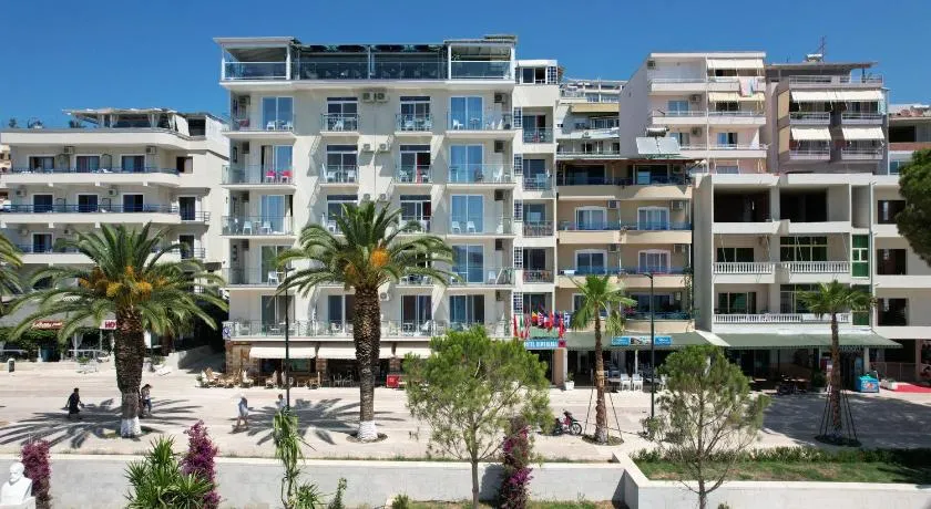 Republika Hotel - Image 1