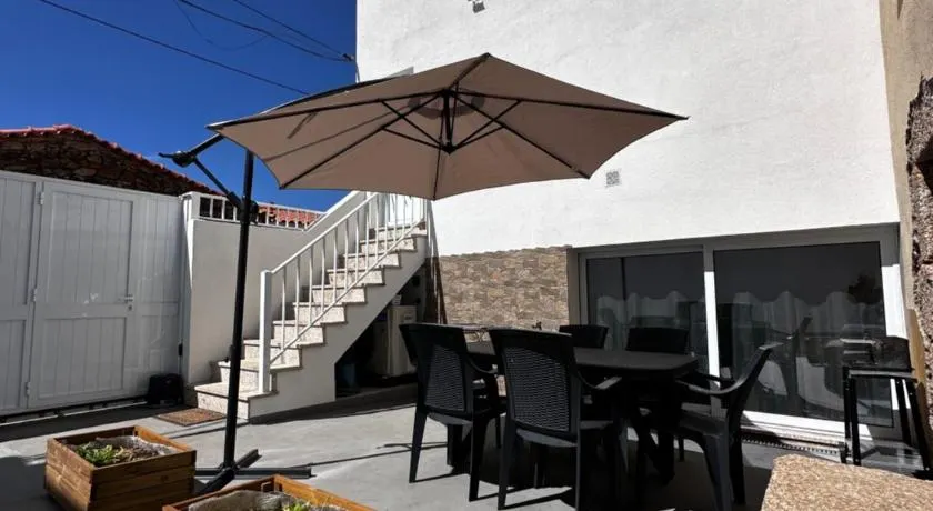 Casa do Castelo - Image 1