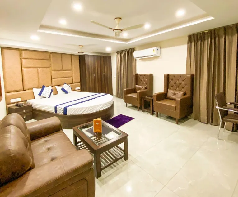 Hotel Ludhiana Regency - Image 1