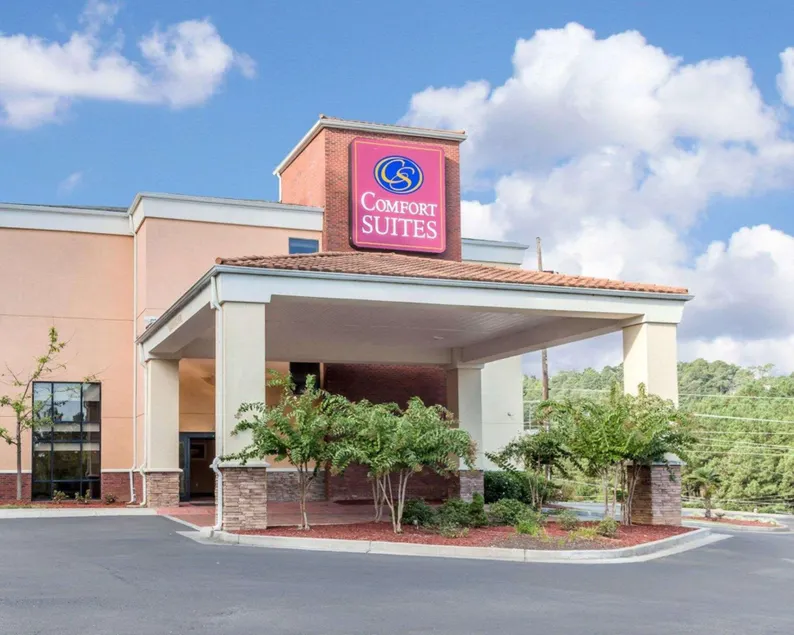 Comfort Suites - Image 1