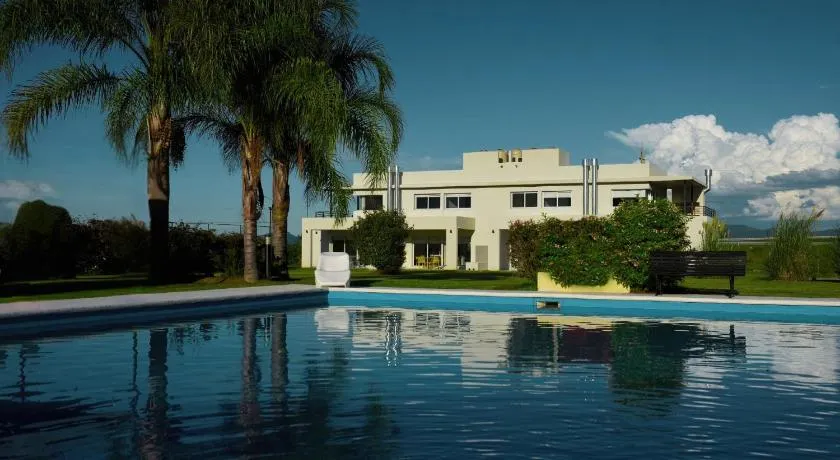 LS Apart Hotel - Image 1