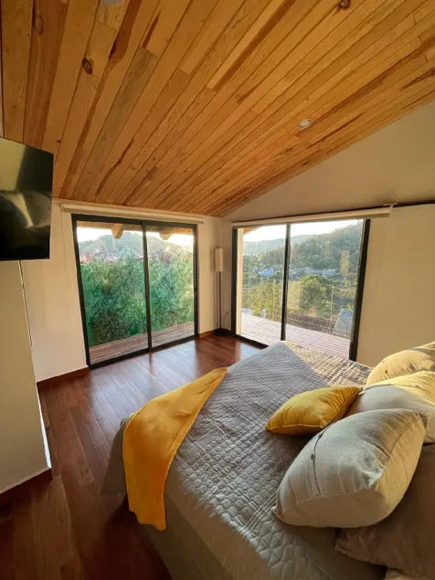 LUXO Casa en Valle de Bravo con jacuzzi y espectacular vista al lago - Image 1