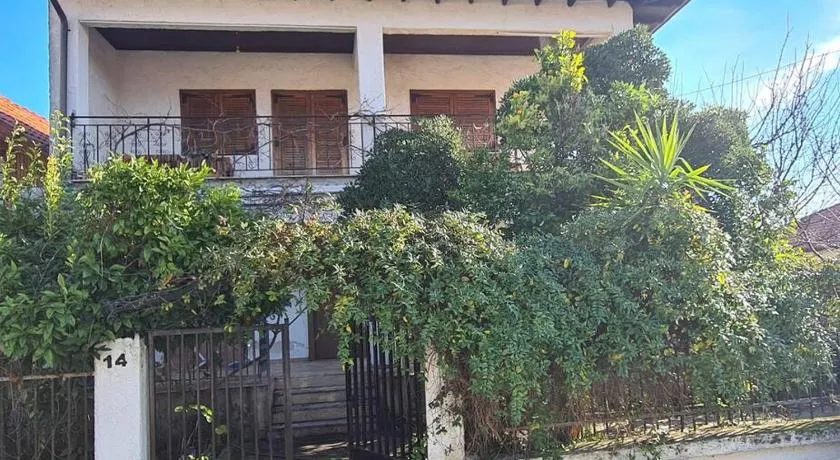 Kosta's House - Image 1