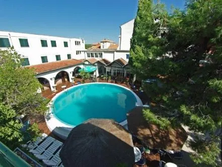 Hotel Borovnik - Image 1