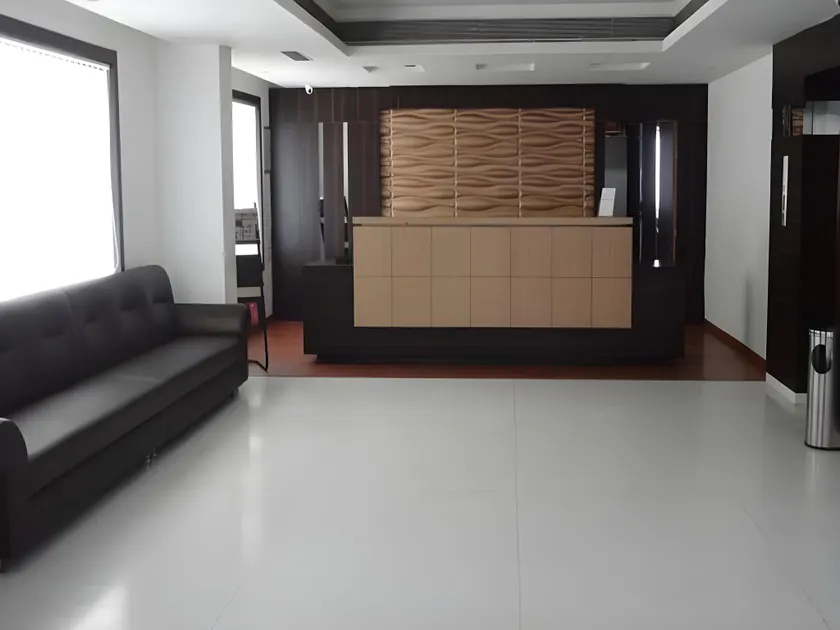 Hotel Sheela Shree Plaza - Image 1