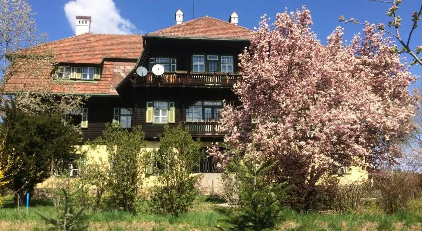 Zeilinger Villa - Image 1