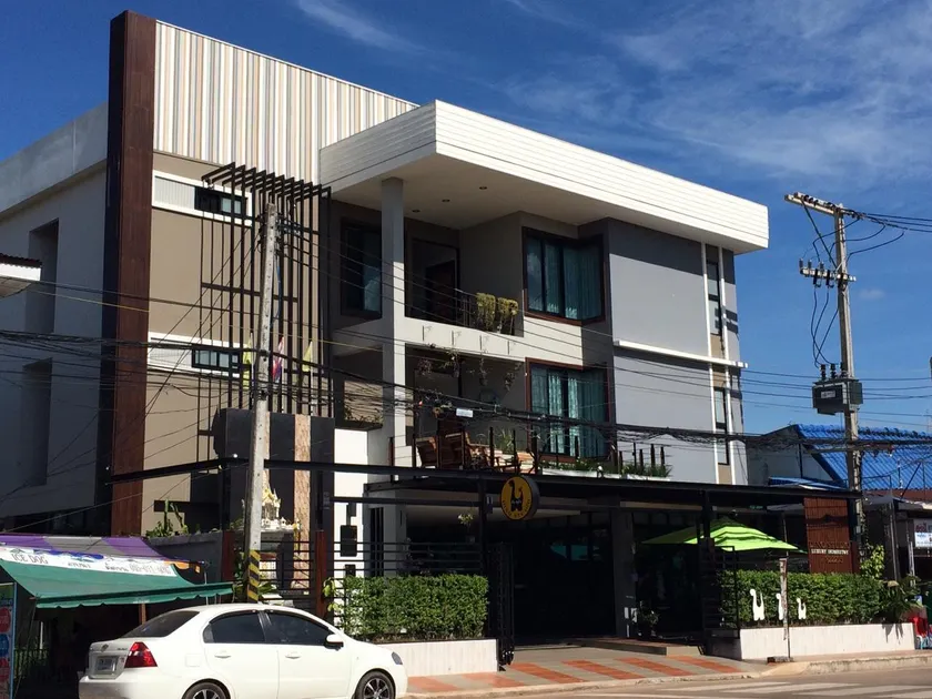 Dino Studio Luxury Homestay - Image 1