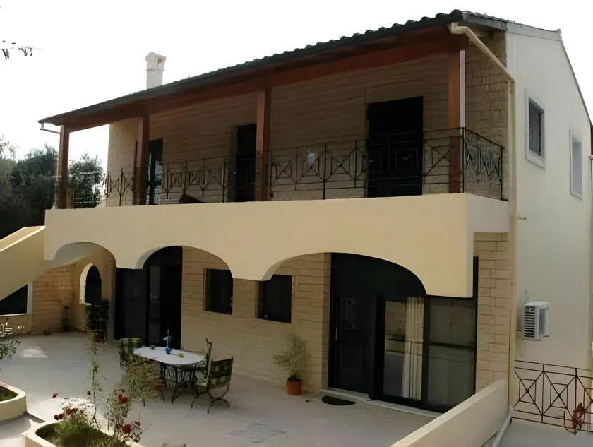 Archontiko Loukis - Image 1