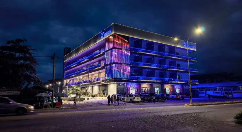 Xiaos Henderson Hotel - Image 1