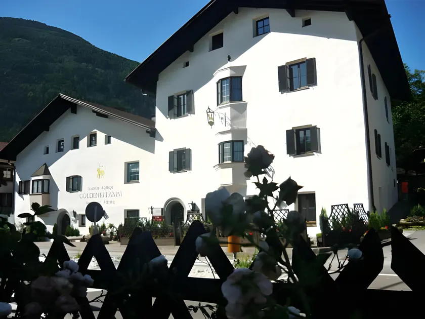Gasthof Goldenes Lamm - Image 1