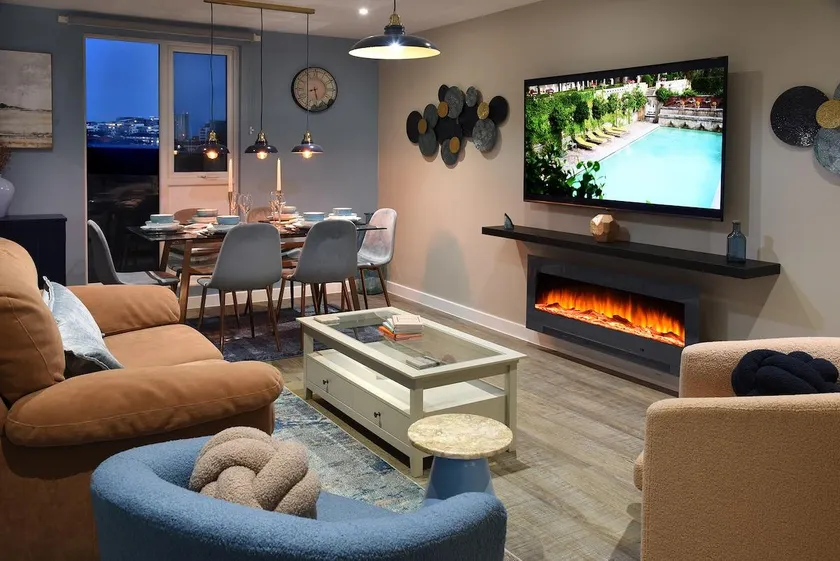 Crown Quarter Penthouse - City View - Image 1