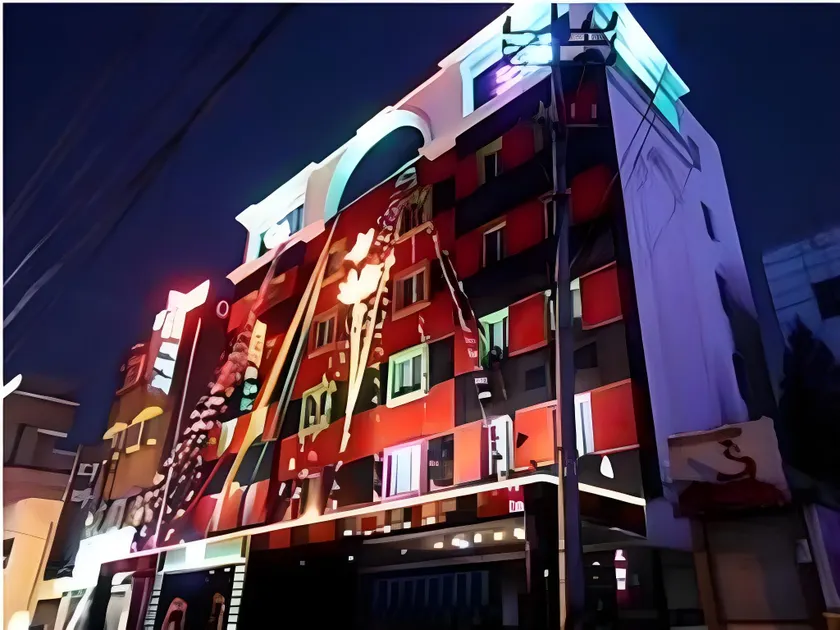 Q9 Motel Gumi - Image 1