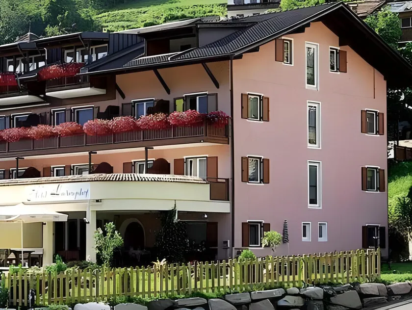 Hotel Ludwigshof & Luvina - Image 1