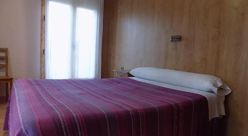 Hostal Los Palancares - Image 1