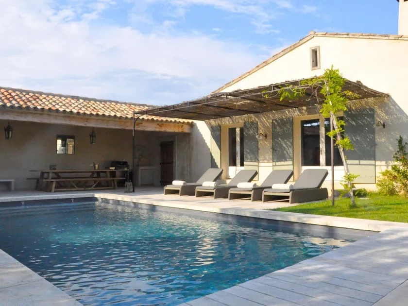 Grandeur Villa in Eygalières with Pool & 2 Terraces - Image 1