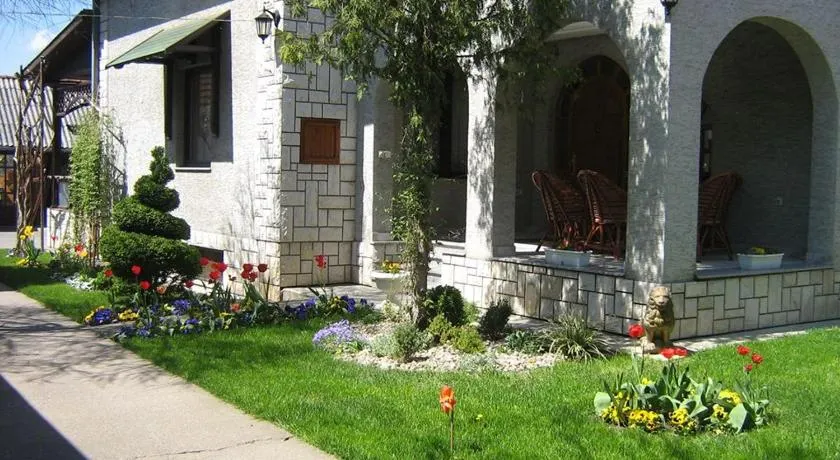 Domaćinstvo Opavski - Image 1