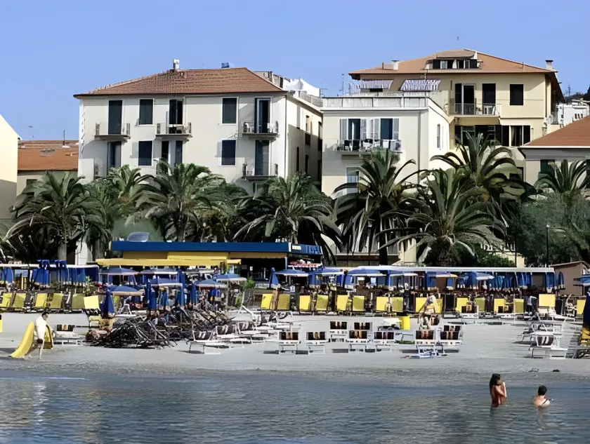 Hotel Medusa - Image 1