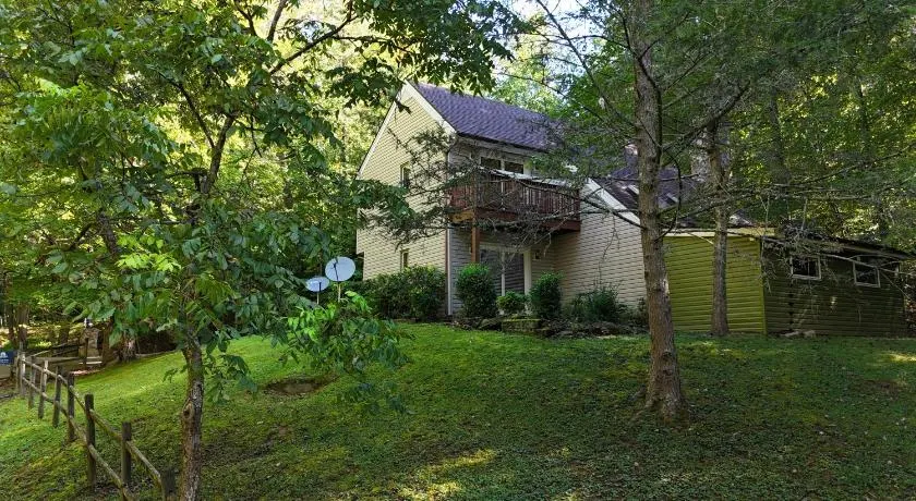 Family Fun Cozy Cabin - Image 1