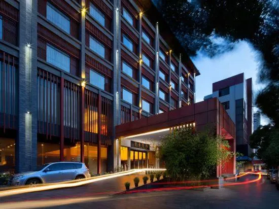Yunmeng Hotel - Image 1