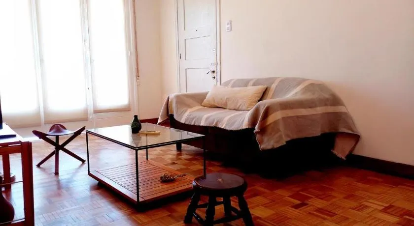 Apartamento Céntrico con Balcón - Image 1