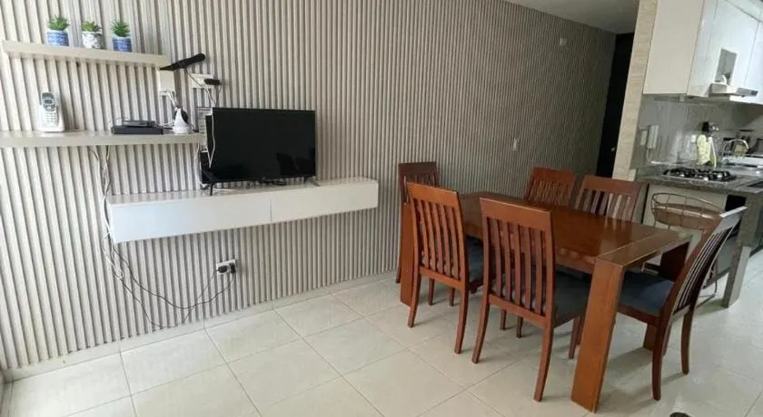 Confortable, con 3 habitaciones, accesible y en la zona más exclusiva de la ciudad - Image 1