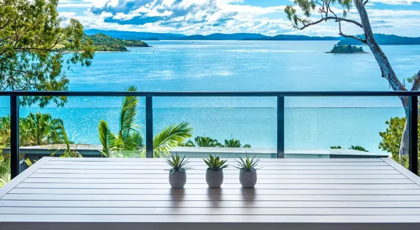 Shorelines 33 - Hamilton Island - Image 1