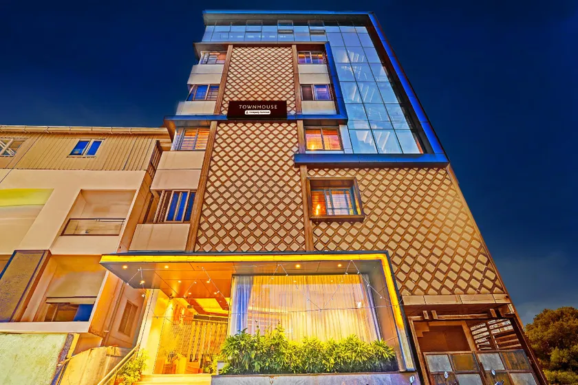 Townhouse Indiranagar Formerly Leela Park Domlur - Image 1