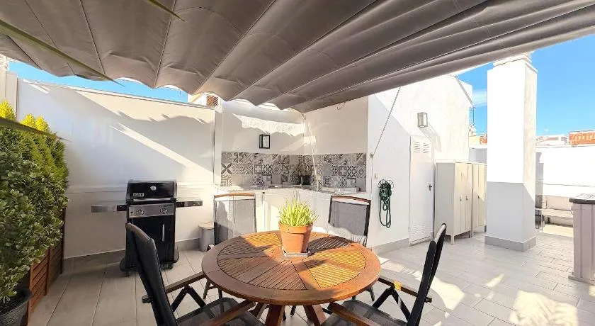 Atico con terraza privada , a 100 metros de playa Levante Santa Pola - Image 1