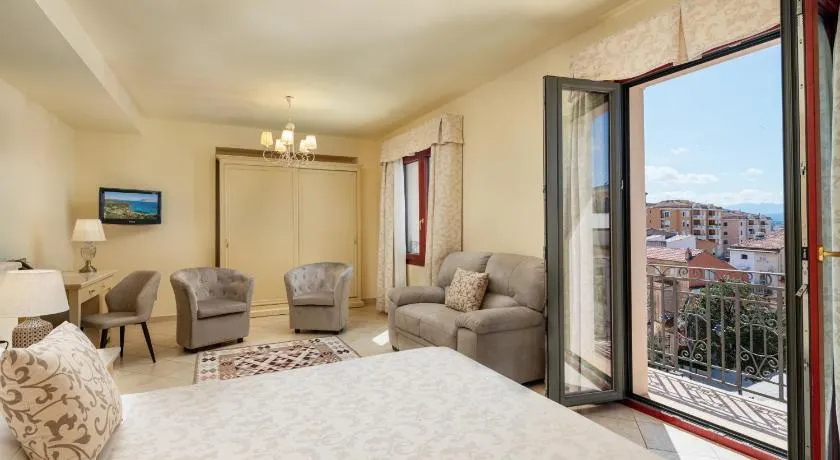 Hotel Regina Elena - Image 1
